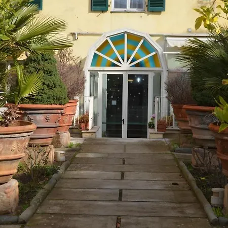 Bed & Breakfast Casa Per Ferie Religiosa Figlie Di Nazareth