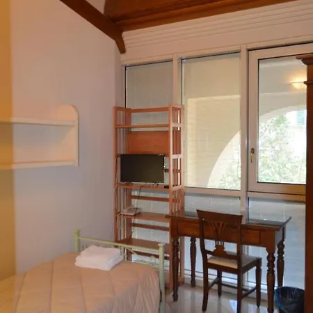 Casa Per Ferie Religiosa Figlie Di Nazareth Bed & Breakfast Pisa